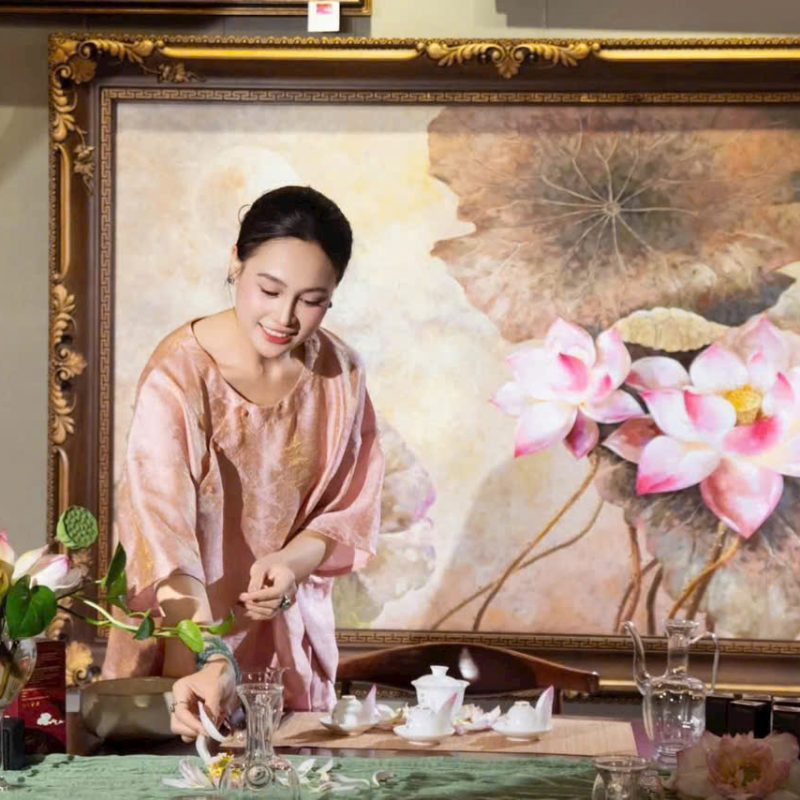 Trà – Tranh và Sen | Một buổi  chiều an nhiên giữa không gian nghệ thuật